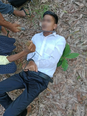 The Rohingya victim threteaned kidnappers in a video that circulated on social media (Image: Social Media) 