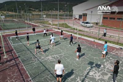 Rohingya students in a competition within the summer club's activities (Image: ANA)