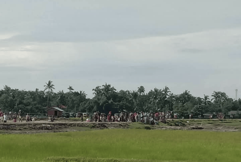 Rohingya flee after being forcibly evicted by the Arakan Army from some Buthidaung villages in February 2025 (Image: Social Media)