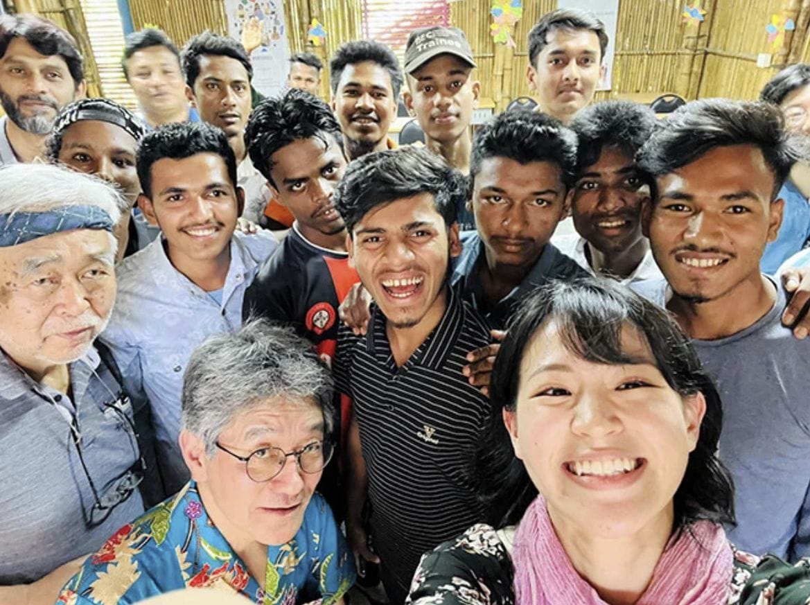 Nana Yamamoto, right foreground, with Japanese activists and Rohingya refugees in Cox’s Bazar, Bangladesh (Image: Mobility for Humanity)